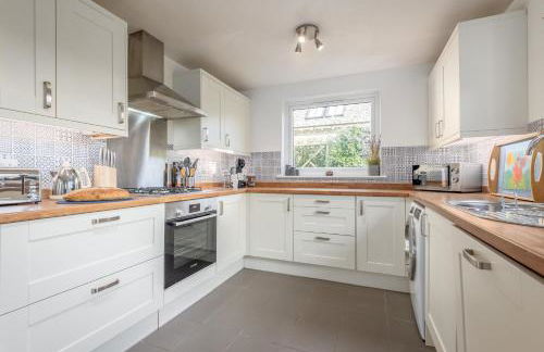 Charming Cardoon Cottage in Beautiful Village - Photo 12