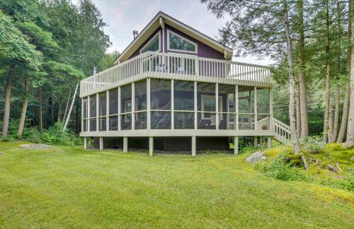 Lakefront Otis Home with Stunning Views and Boats! - Foto 12