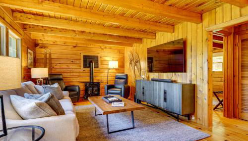 Private Spring-Fed Pond Idyllic Shrewsbury Cabin! - Foto 4