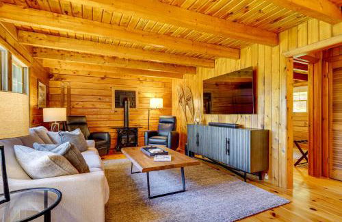 Private Spring-Fed Pond Idyllic Shrewsbury Cabin! - Foto 4