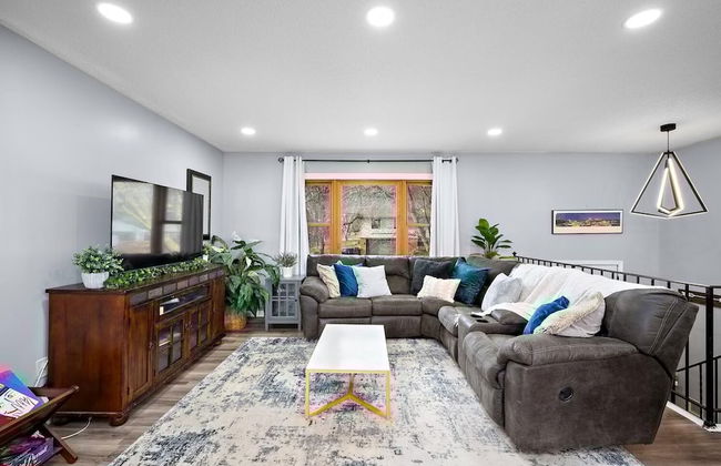 Elm Creek Retreat 4Bd in Maple Grove - Photo 4