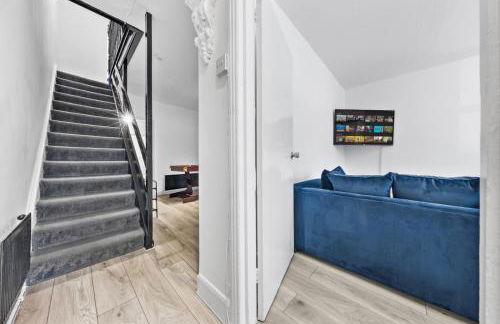 3 Beds Home walking distance from Shirley High Street - sleep 7 - Free Parking - Pool Table - 50" TV - Foto 7