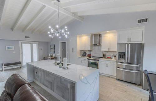 Spacious Fort Lauderdale HEATED Pool House, Grill and Beach 2.9 miles - Foto 13