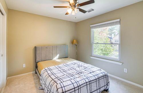 Near Trails, Shops and Eats Spring Home with Pool - Photo 25