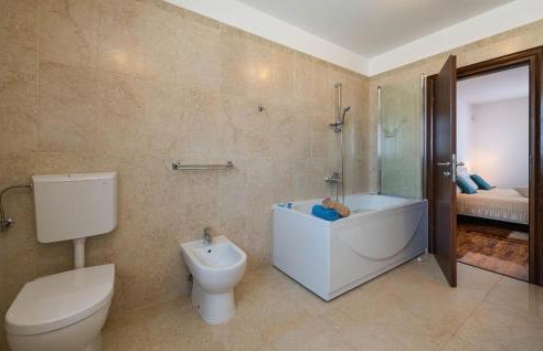 Nice Home In Hr-52215 Vodnjan - Foto 43