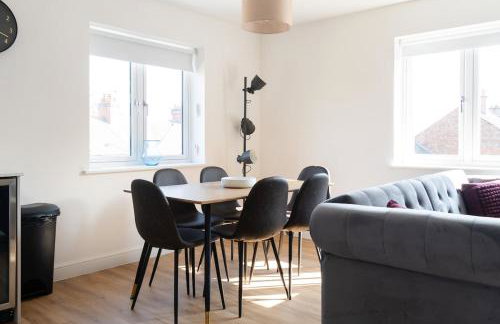 Sleek & Cozy 2BR Apartment for Your Stay # 3 - Foto 3