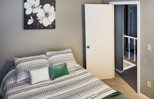 Modern Townhome with Fireplace Near Stoll Park - Foto 22