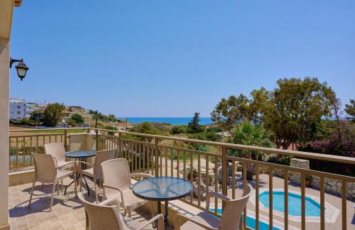 Family seaside Kladissos Villa with private heated pool! - Foto 40
