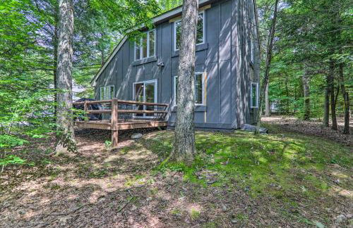 Unwind Fireside and Walk to Slopes! Poconos Getaway - Foto 26