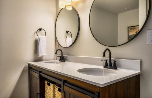 Keener Hollow Family Retreat Hot Tub Sauna Near Pigeon Forge - Photo 53