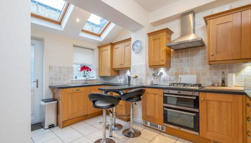 Sleeps 5 - 3 Bedrooms - walk to the square hosted Happy Valley cast - Foto 1, stove, dishwasher, pet friendly