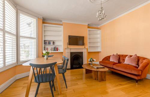 New! Cosy 2BR Victorian Flat, Mins to Tube - Foto 1