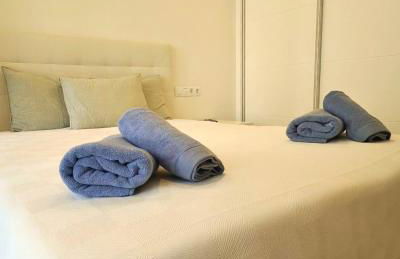 Sea View 2BR Beachfront & Cozy Balcony Marbella - Photo 23