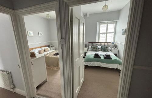 Perfect base for 8, pets allowed - Photo 6