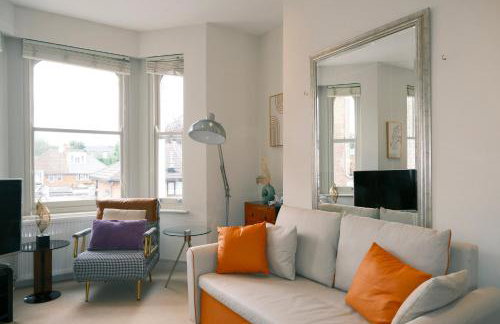 Spacious Duplex Flat West London for Families & Groups - Foto 1