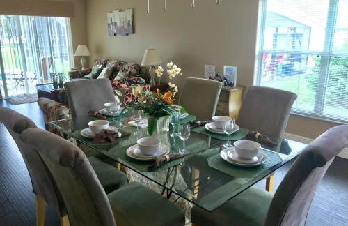 Queenie's Palace - Photo 6