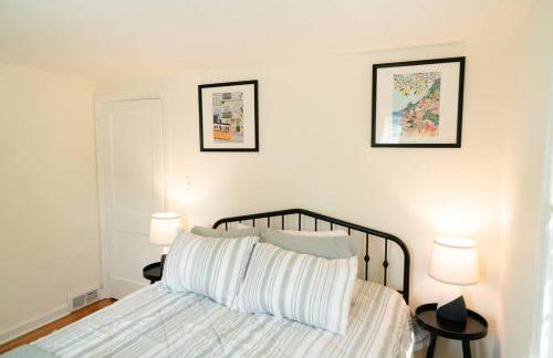 5-star Renovated 3BR Home & Backyard Deck near SU & Hospitals - Foto 8