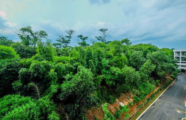 Graceful Studio Room At Podomoro Golf View Apartment By Travelio - Foto 14