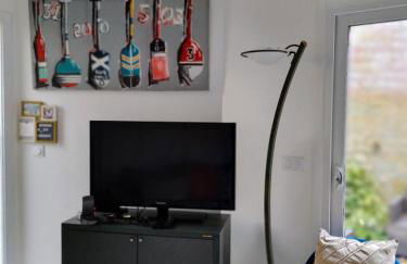 Maison avec jardin, calme et ensoleillée à 2 minutes du centre-ville - Photo 6