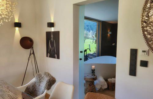 stylische Alpenlounge mit Pool, Blockhaus-Sauna und Jacuzzi für bis zu 12 Personen - Foto 19