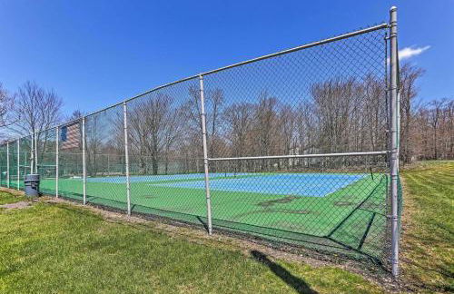 Experience Four Seasons in the Poconos - hot tub, lakeview - Foto 71