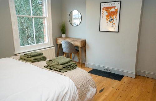 4 Bedroom Winchester Town House, central, parking - Foto 31