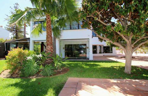TESS Villa Los Monteros - Photo 42