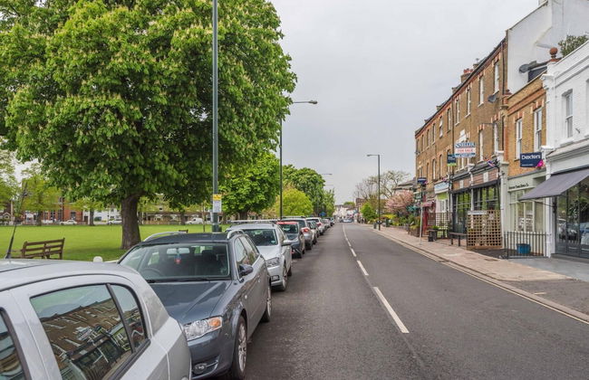 Stylish Family Home by Twickenham Stadium by Underthedoormat - Foto 30