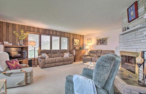 Great Bear Lake Home with Private Dock and Fire Pit! - Foto 4