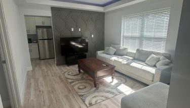 Entire Guest Suite with Elevator near Tysons Corner-Private & Independant - Foto 5