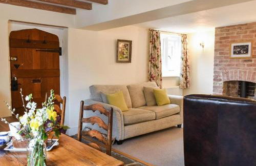 Bear's Cottage Bretforton - Photo 9