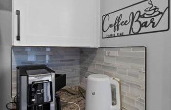 Dark House With HotTub TV in Rooms - Foto 34