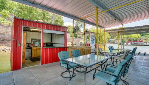 Lakefront Rocky Mount Main House with 3 Cabins! - Photo 2