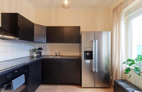 MARX - Zentrales & geräumiges Apartment für bis zu 6 Personen - 2 Schlafzimmer mit TV, WLAN & Waschmaschine - Foto 6