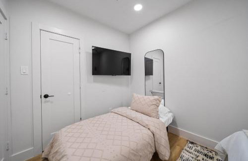 Mediterranean Villa #4 at East Downtown - Foto 10