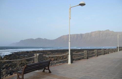 Oasis Famara a 20 m de la playa - Photo 69