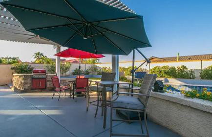 Spectacular Hilltop Home W/resort Like Backyard! - Foto 24