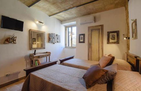 Lovely Apartment In Civitella Del Lago - Foto 18