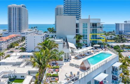 Tiffany Hazel - Rooftop Pool, Gym, & Walk to Beach - Foto 19