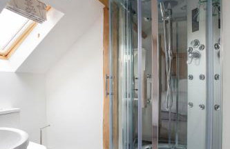 Hastings Retreat Rural barn conversions with Private Lake - Foto 68