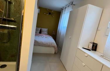 La provence avec piscine privative en campagne - Photo 21