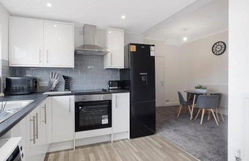 Spacious Living Room & Modern Comforts, Sleeps 4 - Foto 21