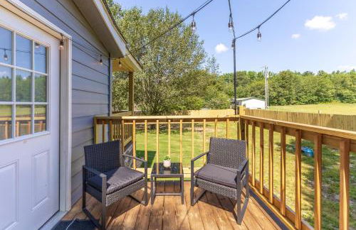 Cozy Villa Stay Gorgeous Views Unit C - Photo 16