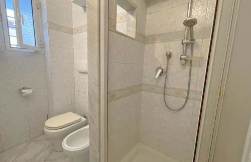 MARIA TERESA Apartment II - Refined Living with Excellent City Links - Via Alessandria - QUARTIERE TRIESTE - Foto 9