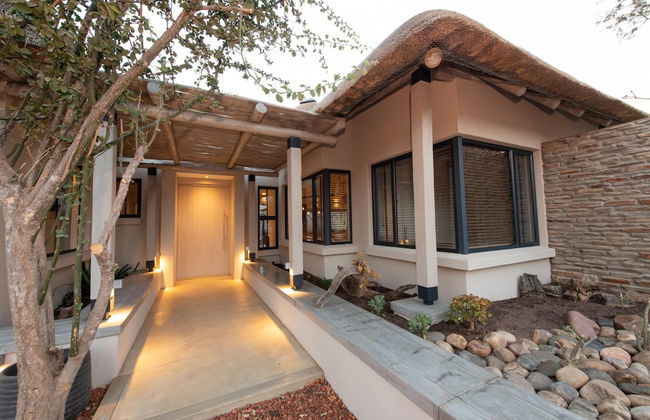 Villa Appelblaar Luxury 4 Bedroom Villa Home in the South African Bush - Photo 36