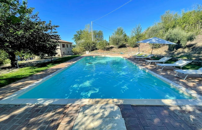 Detached Villa - Sleeps 10 - Pool - Pergola - Playground for Children - Wifi - Foto 48