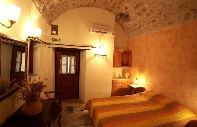 Dorovinis Monemvasia Castlehouses - Photo 8