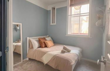 Cosy 2 Bed Retreat with FREE Secure Parking - Foto 7
