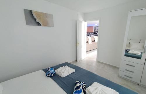 Villa LiLo Private House with Heated Pool - Foto 22