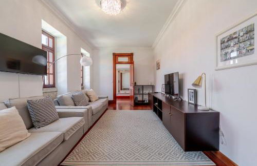 HostWise - Country Villa w/ Pool, Court & Views - Foto 29